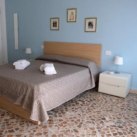 Sole & Luna Guest House Bari Exterior foto